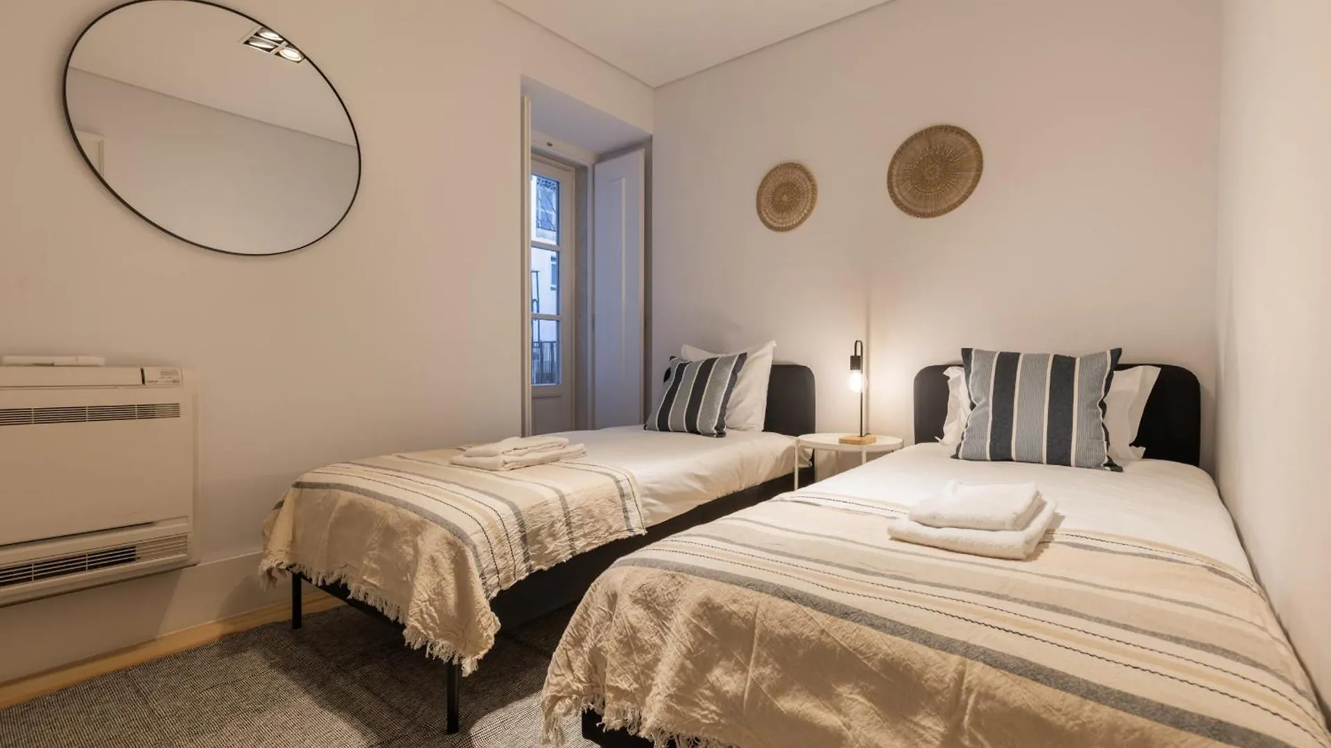 Lisbon'S Heart Apartment VI